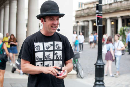 London, UK - July 17, 2016. Unidentified street performer at Covent Gardenのeditorial素材