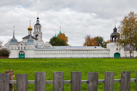 YAROSLAVL, RUSSIA - September 21, 2016: Vvedensky Tolga convent. Orthodox women's monastery in Yaroslavl on the Volga left Bank.Founded in 1314 .のeditorial素材