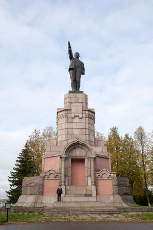 Kostroma, Russia, September, 11, 2016. Old historical architecture in Kostroma city, monument Lenin in Russian provinceのeditorial素材