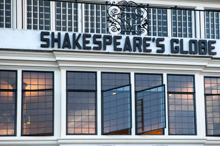 London - September  17, 2016. The international Shakespeare globe centreのeditorial素材