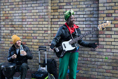 London, England, UK - August 4, 2016: Performers busking at Brick lane on Sundayのeditorial素材