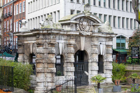 LONDON, UK - APRIL 22, 2016: York Watergate. Victoria Embankment Gardens, Charing Cross, Londonのeditorial素材