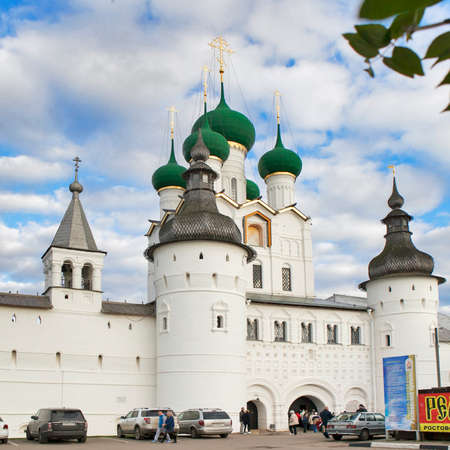 ROSTOV, Russia - 11 September 2017 , Kremlin of ancient town of Rostov Veliky.Russia. Golden Ringのeditorial素材