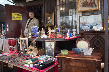 WARSAW, POLAND - April 08, 2018 Street flea market of old things and antiques in the old districtのeditorial素材
