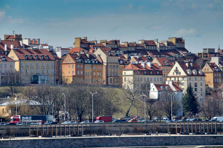 WARSAW, POLAND - APRIL 28, 2018: View of the old town from the bridge over the Vistula riverのeditorial素材