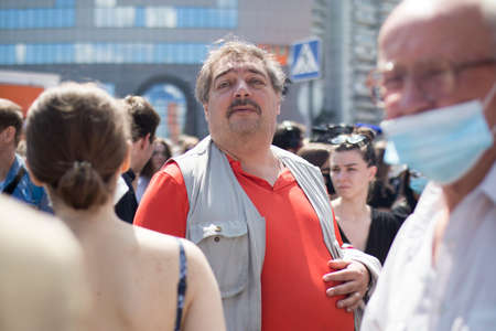 Moscow, Russia - 26.06.2020, People gathered outside court behind police barriers Friday morning. The film director, Kirill Serebrennikov, was convicted. Russian poet Dmitry Bykovのeditorial素材