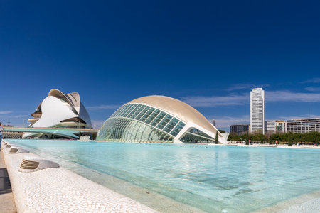 Valencia, Spain; April 19 2024: Museum of Sciences in the City of Arts and Sciences. Calatrava's modern architecture.
The Science Museum within the City of Arts and Sciences, showcasing Calatrava's contemporary architectural style.のeditorial素材