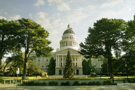view of city hall sacramento californiaのeditorial素材