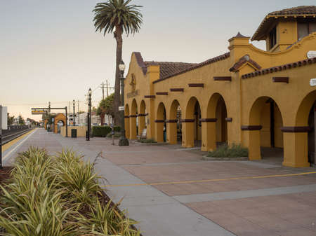 July 2014, Burlingame Station, California. Burlingame is a city in San Mateo County, California. It is located on the San Francisco Peninsula and has a significant shoreline on San Francisco Bay.のeditorial素材
