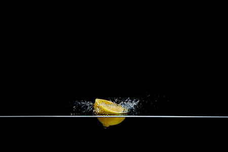 lemon in water splashの写真素材