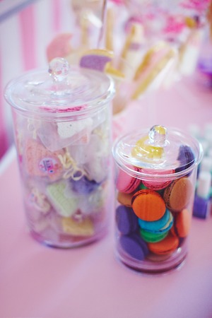 Candy bar's detail at girls birthday
