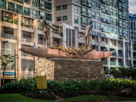 Bonifacio Global City, Taguig City, Aprl 2, 2015: Roadside Sculpture at Bonifacio Global Cityのeditorial素材
