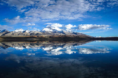Lake Rakshastal, Lake La'nga Co