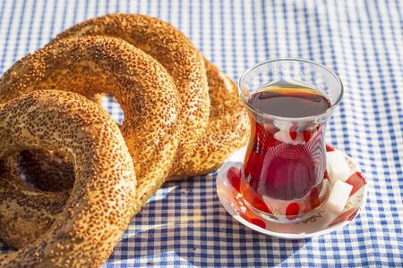 Black tea and turkish bagel; crispy pretzelsの写真素材