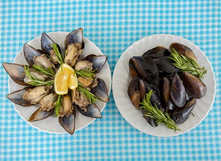 Turkishfoods; Turkish style stuffed mussels (midye dolma)