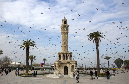 Izmir / Turkey, 20 December 2018, Izmir Old Clock Tower, Konak Squareのeditorial素材