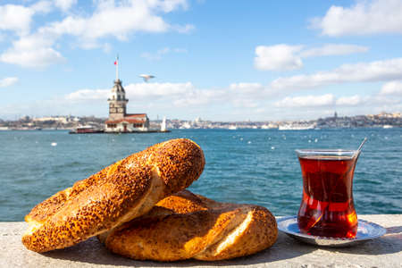 Turkish tea with bagels on the bank of the Bosphorus in Istanbul, Turkeyの写真素材