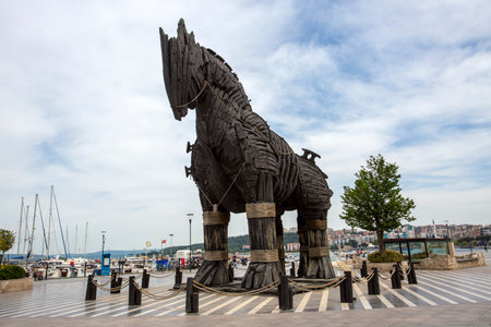 Sculpture of a horse in the port of Istanbulの写真素材