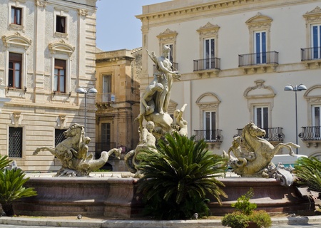 Artemide Fountain in Siracusa - Sicily, Italyのeditorial素材
