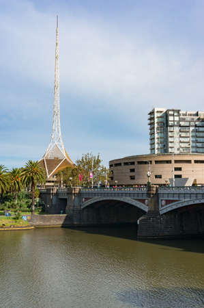 Melbourne, Australia - April 20, 2017: Melbourne Southbank cityscape with Princes Bridge and Melbourne Arts Centre Building. Melbourne, Australiaのeditorial素材