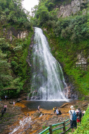 SaPa, Vietnam - August 20, 2017: Tourists at Love Waterfall landmarkのeditorial素材
