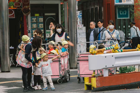 Apr 6, 2018  Tokyo, JAPAN -Little toddler in a stroller in  Asakusa, Tokyoのeditorial素材