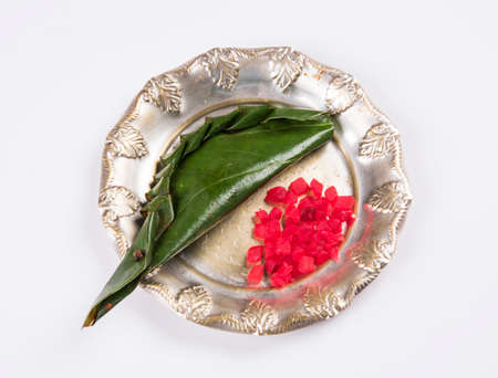 stock photo of Indian gooseberry or Amla (Phyllanthus emblica) in a cane basket, selective focusの写真素材