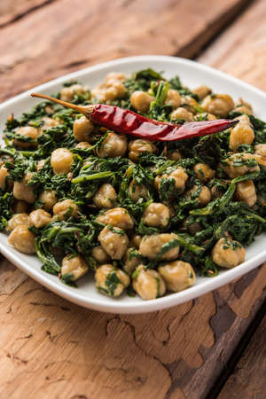 Palak Chana Sukhi Sabzi or Spinach Chickpea Dry recipeの写真素材