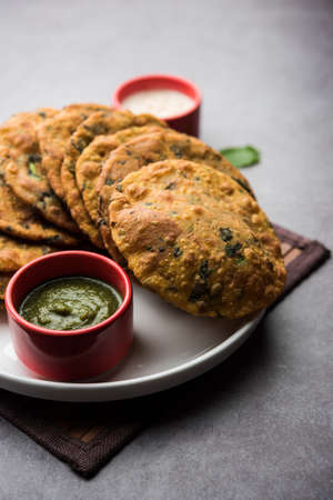 Palak Puri orÂ spinach poori is a healthy andÂ tasty Indian breakfast recipe, served with...