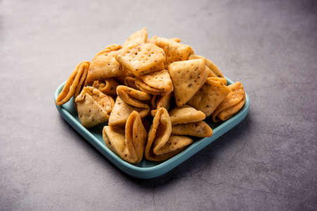 Layered or strips Mathri or mathiya is a popular snack recipe that people enjoy with tea in Northern Indiaの写真素材