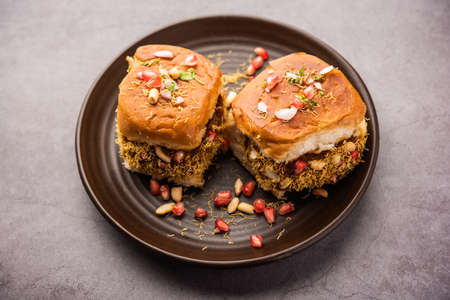 Dabeli, kutchi dabeli or double roti is a popular snack food of India, originating in the Kutch or Kachchh region of Gujaratの写真素材