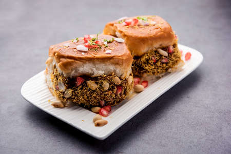 Dabeli, kutchi dabeli or double roti is a popular snack food of India, originating in the Kutch or Kachchh region of Gujaratの写真素材