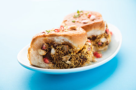 Dabeli, kutchi dabeli or double roti is a popular snack food of India, originating in the Kutch or Kachchh region of Gujaratの写真素材