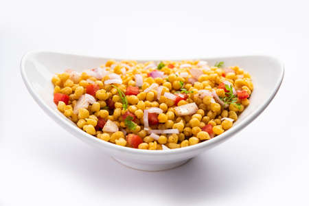 Boondi Chaat or Bundi Bhel, popular roadside snack item from Indiaの写真素材