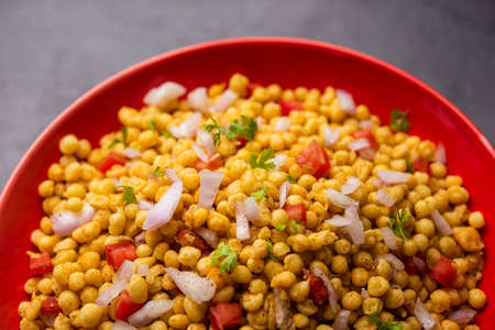 Boondi Chaat or Bundi Bhel, popular roadside snack item from Indiaの写真素材