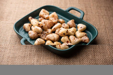Stir fried water chestnuts recipe or Singhara or Singoda fry