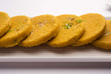Sohan Halwa or halva, popular sweet recipe from Ajmer, India. served in a plateの写真素材