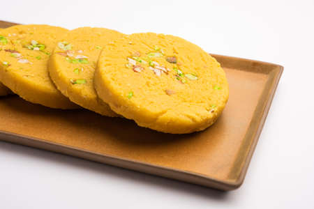 Sohan Halwa or halva, popular sweet recipe from Ajmer, India. served in a plateの写真素材
