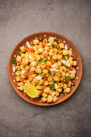 Chola Chana Chaat or black chana chaat with lemon