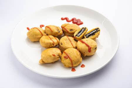 chocolate biscuit pakora, pakodas or fritters, creative Indian teatime snack