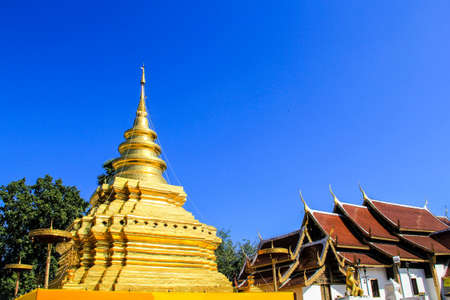 Wat Phra That Si Chom Thong, temple of the Phra Boromathat Chom Thong Buddha relic, Chiang Mai, North Thailand.の写真素材
