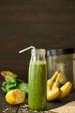 detox green smoothie with spinach and outmealの写真素材