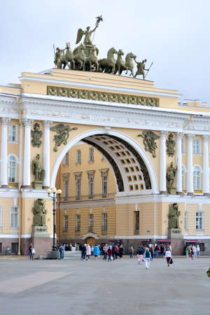 Saint Petersburg, Russia, august 2019. The arch of the general Staff in Palace squareのeditorial素材