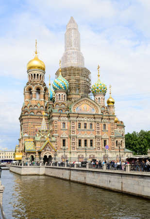 Saint Petersburg, Russia, august 2019. The church of the Savior on Blood seen from Griboedov canalのeditorial素材