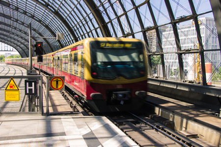 BERLIN, GERMANY - JUNE 6, 2018: The S-train at the central station of Berlin. ( Hauptbahnhof )のeditorial素材