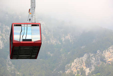 The Olympus Roped Cable Car. Tahtali, also known as Lycian Olympus, a mountain near Kemer, a seaside resort on the Turkish Riviera in Antalya Province, Turkey.の写真素材