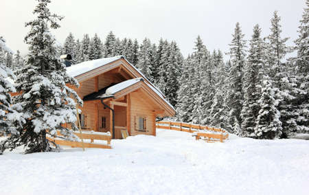 Holiday cottage, Alpine scenery. Skiing Resort Zillertal Arena.