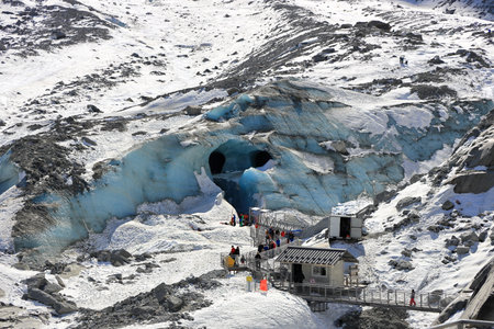 Mer de Glace, France â February 21, 2023: Visiting the glacier valley Mer de Glace on the Mont Blanc massif on a sunny day in winter.のeditorial素材