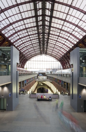 Inside of Antwerp Railway Stationのeditorial素材
