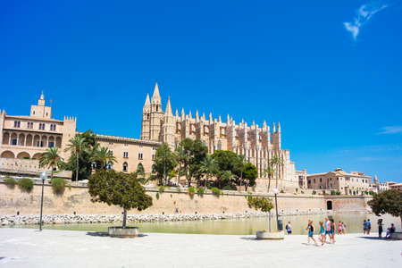 Palma de Mallorca, port marina Majorca Cathedralのeditorial素材
